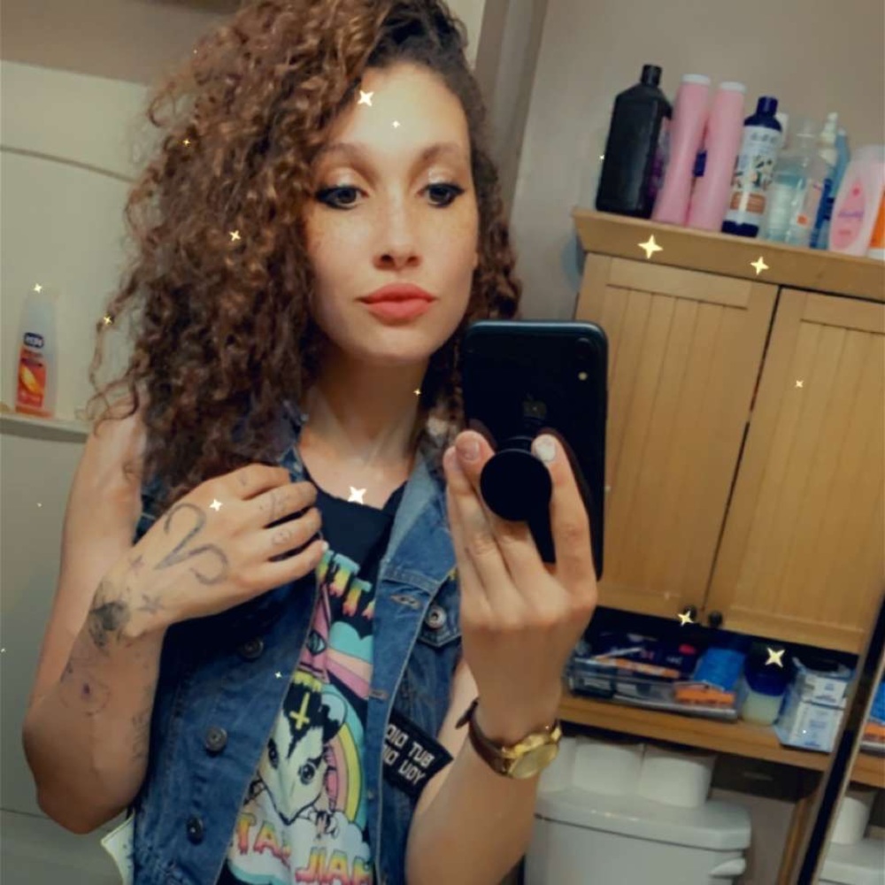 Meet your Posher, Briana